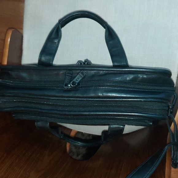 Authentic Tumi Leather Expandable Bag - Picture 9 of 11